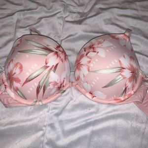 Victoria’s Secret PINK Super Push Up Bra 32D